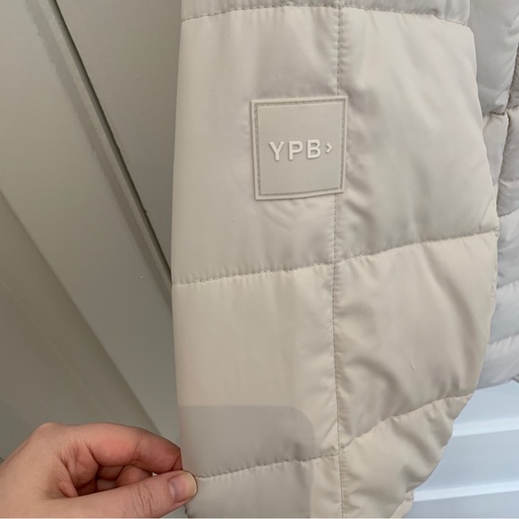 Abercrombie On The Go Puffer, size XL - Picture 12 of 14